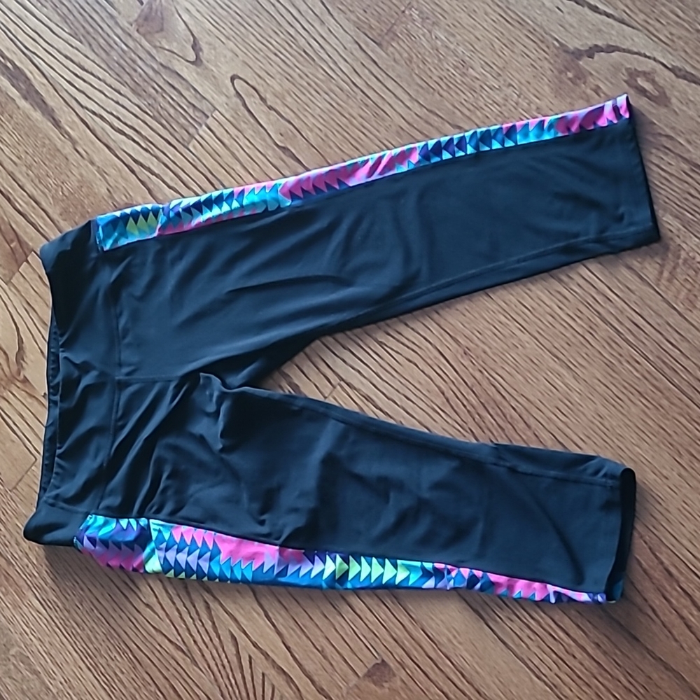 Gap Fit Medium Capri Workout Pants